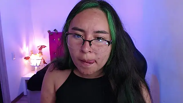 Snapshot of SashaGrey__ chatting on October 7, 2025, 2:14 pm SashaGrey online show from October 7, 2025, 2:14 pm