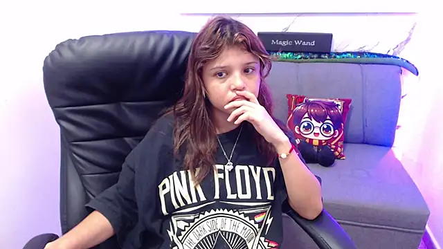 minnie cake online show from September 11, 2025, 9:04 pm