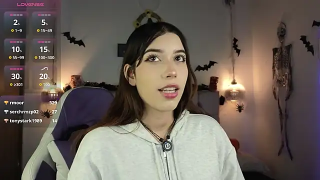 Snapshot of lila_min chatting on October 6, 2025, 2:25 pm lila min online show from October 6, 2025, 2:25 pm