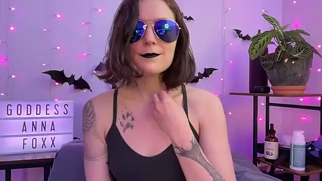 mistressannafoxx online show from November 20, 2025, 9:47 pm