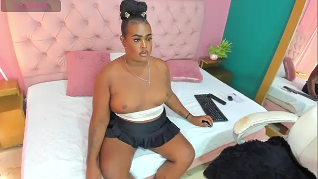 Snapshot of _EvaRouse chatting on September 12, 2025, 5:57 pm EvaRouse online show from September 12, 2025, 5:57 pm