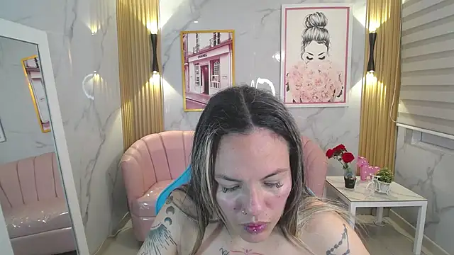 Snapshot of Jade_Jones_a chatting on November 11, 2025, 3:28 am Jade Jones a online show from November 11, 2025, 3:28 am