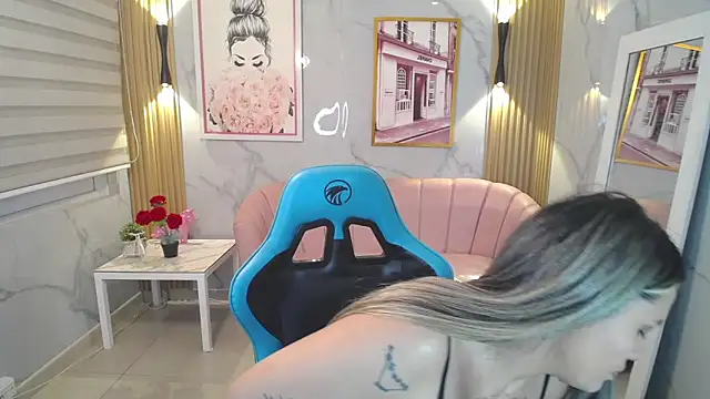 Snapshot of Jade_Jones_a chatting on November 20, 2025, 3:39 am Jade Jones a online show from November 20, 2025, 3:39 am