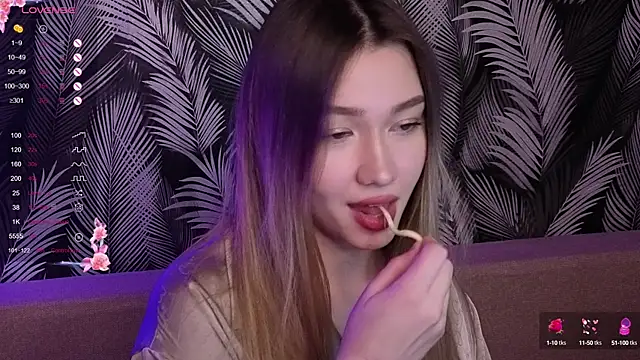 Snapshot of Yuki_Star chatting on September 13, 2025, 4:40 pm Yuki Star online show from September 13, 2025, 4:40 pm