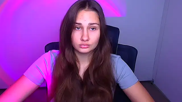 Stefanie Sweet online show from October 3, 2025, 7:05 am