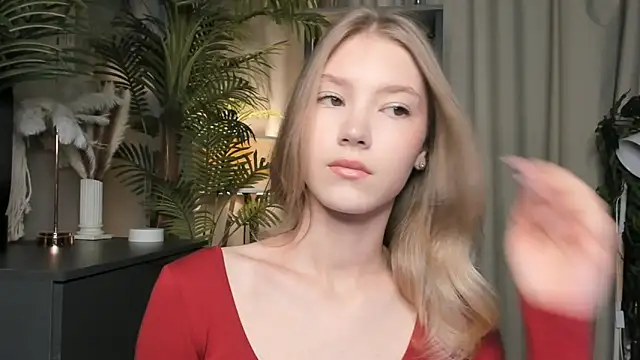 Snapshot of ChinBonnell chatting on October 25, 2025, 5:37 am ChinBonnell online show from October 25, 2025, 5:37 am