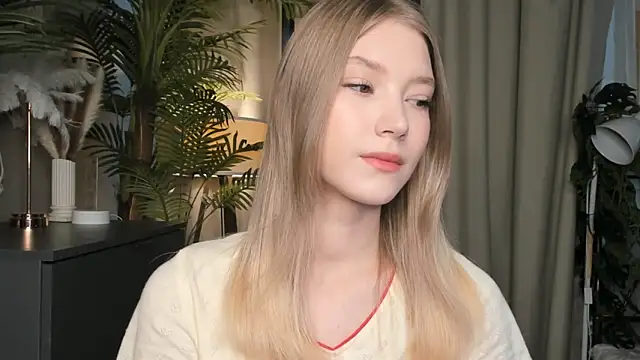 Snapshot of ChinBonnell chatting on November 16, 2025, 5:46 am ChinBonnell online show from November 16, 2025, 5:46 am