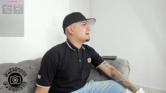 OwenStonne  online show from October 5, 2025, 4:00 am