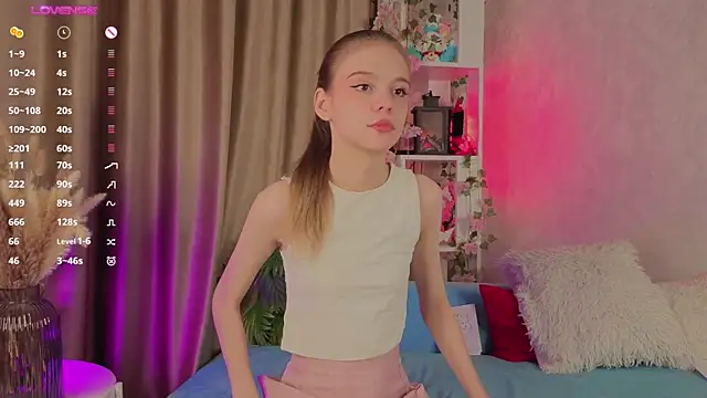 Snapshot of WeiSusi chatting on November 17, 2025, 4:13 pm WeiSusi online show from November 17, 2025, 4:13 pm