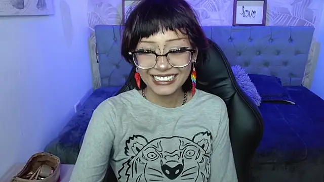 Snapshot of Nyxie_tk chatting on October 3, 2025, 7:55 pm Nyxie tk online show from October 3, 2025, 7:55 pm