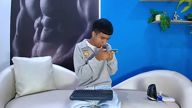 Snapshot of ender_h0t chatting on September 30, 2025, 2:00 pm ender h0t online show from September 30, 2025, 2:00 pm