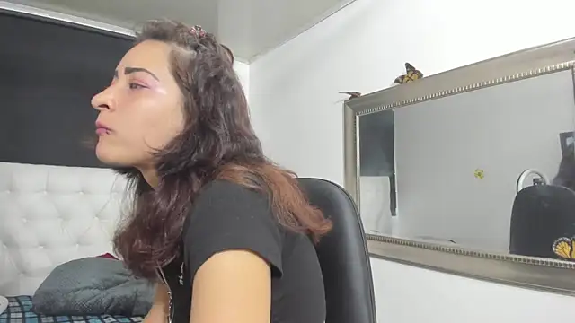 Snapshot of evelynesex chatting on October 8, 2025, 1:25 am evelynesex online show from October 8, 2025, 1:25 am