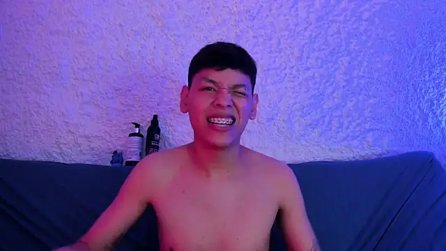 zeus blaze online show from November 13, 2025, 9:03 pm