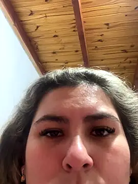 Snapshot of Camelu_ chatting on October 27, 2025, 11:20 pm Camelu online show from October 27, 2025, 11:20 pm