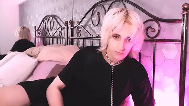 Snapshot of whitenyx chatting on September 19, 2025, 10:10 pm whitenyx online show from September 19, 2025, 10:10 pm