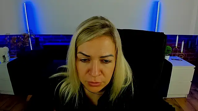 Snapshot of Anna_Snows chatting on September 25, 2025, 1:37 pm Anna Snows online show from September 25, 2025, 1:37 pm