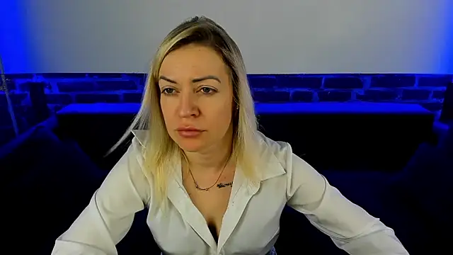 Snapshot of Anna_Snows chatting on October 23, 2025, 5:40 am Anna Snows online show from October 23, 2025, 5:40 am