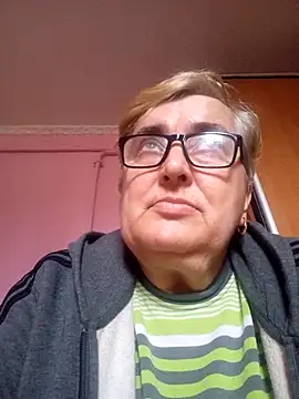 Snapshot of Sonya51561 chatting on December 3, 2025, 9:40 am Sonya51561 online show from December 3, 2025, 9:40 am