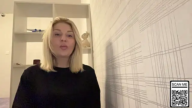 Snapshot of Blondie_xoxoxo chatting on October 26, 2025, 2:45 pm Blondie xoxoxo online show from October 26, 2025, 2:45 pm