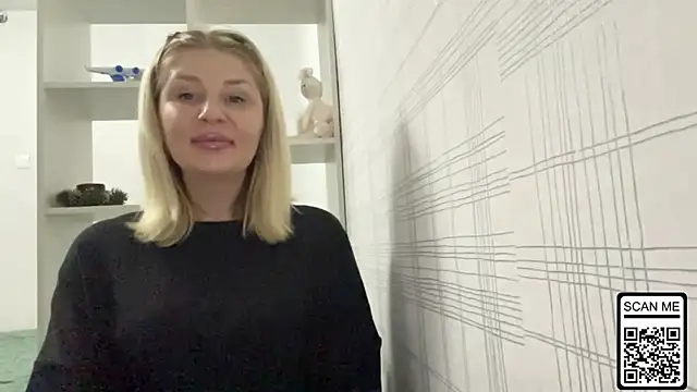 Snapshot of Blondie_xoxoxo chatting on November 6, 2025, 9:15 pm Blondie xoxoxo online show from November 6, 2025, 9:15 pm