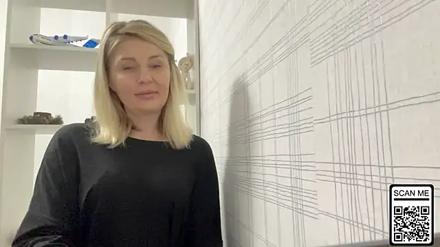 Snapshot of Blondie_xoxoxo chatting on November 27, 2025, 4:20 pm Blondie xoxoxo online show from November 27, 2025, 4:20 pm