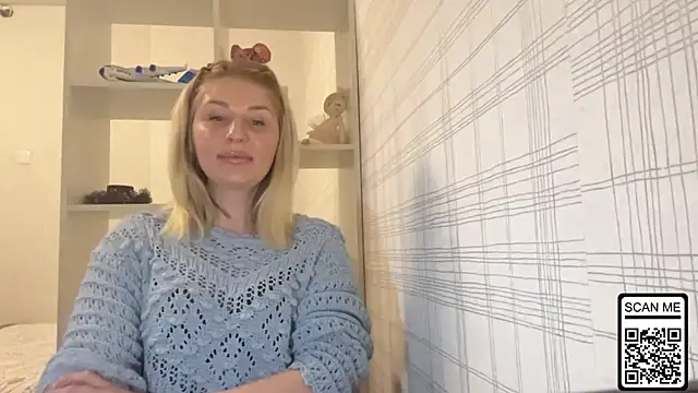 Snapshot of Blondie_xoxoxo chatting on November 28, 2025, 5:04 pm Blondie xoxoxo online show from November 28, 2025, 5:04 pm