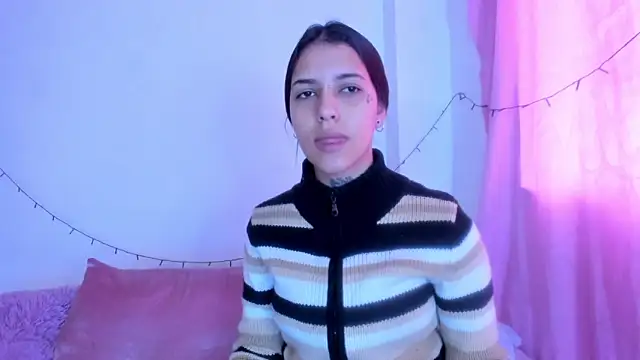 Snapshot of Abby_roussee chatting on September 18, 2025, 4:20 pm Abby roussee online show from September 18, 2025, 4:20 pm