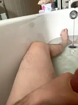 Snapshot of Leonddx chatting on October 6, 2025, 12:24 pm Leonddx online show from October 6, 2025, 12:24 pm