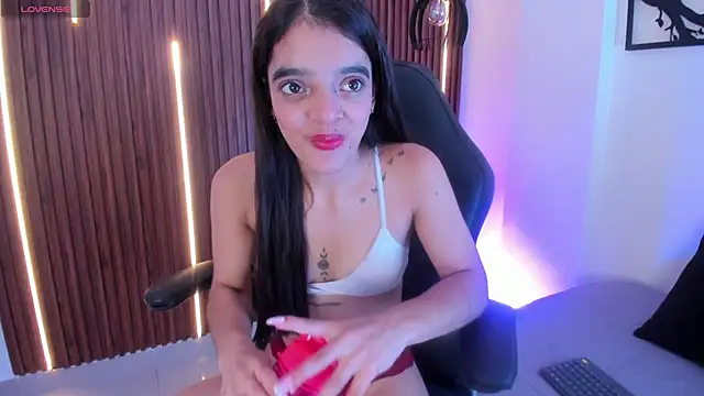 Snapshot of Sophia_Blazee chatting on October 1, 2025, 7:42 pm Sophia Blazee online show from October 1, 2025, 7:42 pm