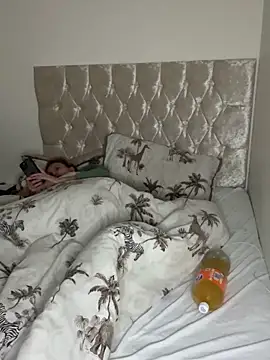 Charsworld online show from November 2, 2025, 9:06 pm