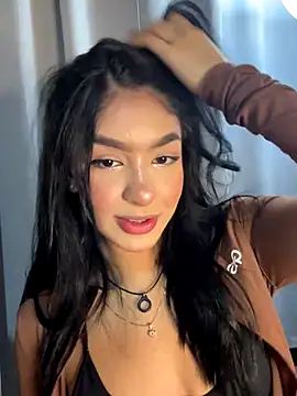 jenn fit online show from November 19, 2025, 2:22 am