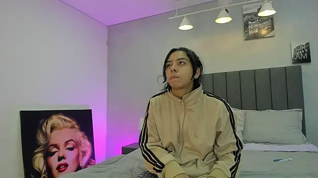 violet and myers online show from October 22, 2025, 11:21 am