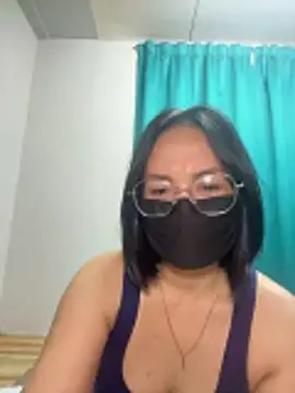 Snapshot of melyiaaa chatting on December 2, 2025, 3:29 pm melyiaaa online show from December 2, 2025, 3:29 pm