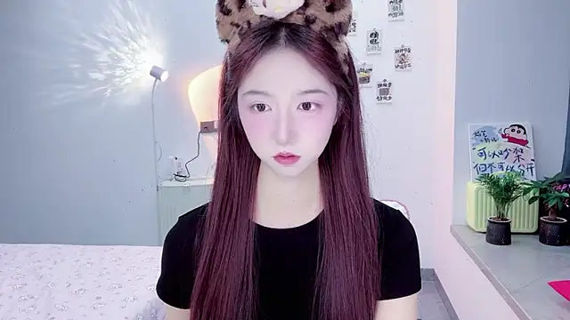 Snapshot of suger-TT chatting on September 18, 2025, 11:23 am suger-TT online show from September 18, 2025, 11:23 am