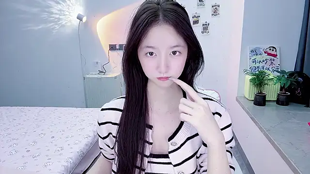 Snapshot of suger-TT chatting on October 9, 2025, 6:50 pm suger-TT online show from October 9, 2025, 6:50 pm