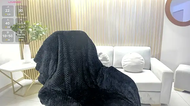 Snapshot of MilaColeman chatting on November 13, 2025, 2:10 am MilaColeman online show from November 13, 2025, 2:10 am