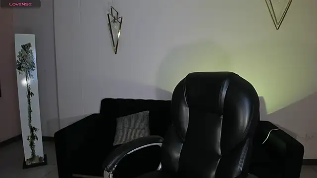 Snapshot of LizzCooper chatting on November 25, 2025, 3:28 am LizzCooper online show from November 25, 2025, 3:28 am