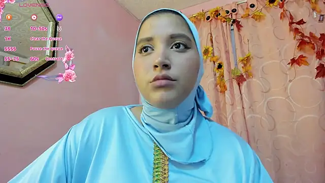 Snapshot of Azahara-Alcazar chatting on October 11, 2025, 12:47 pm Azahara-Alcazar online show from October 11, 2025, 12:47 pm