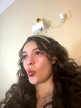 AriaHeavenss online show from October 2, 2025, 1:45 am