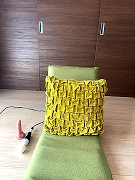 natsumi NTR TV online show from October 15, 2025, 4:56 am