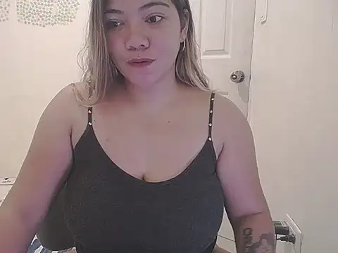 Snapshot of briannalove222 chatting on September 29, 2025, 1:33 am briannalove222 online show from September 29, 2025, 1:33 am