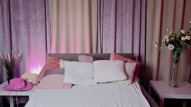 evafolver online show from October 10, 2025, 6:12 am