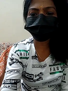 Snapshot of Rithya27 chatting on September 17, 2025, 5:58 pm Rithya27 online show from September 17, 2025, 5:58 pm
