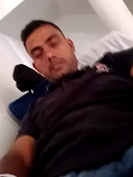 Snapshot of Sexy_men143 chatting on November 8, 2025, 7:08 am Sexy men143 online show from November 8, 2025, 7:08 am