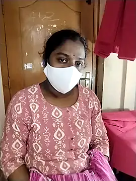 Snapshot of Megha_21 chatting on November 18, 2025, 7:02 am Megha 21 online show from November 18, 2025, 7:02 am