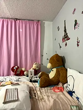 Snapshot of naomirouse_ chatting on October 3, 2025, 4:42 am naomirouse  online show from October 3, 2025, 4:42 am