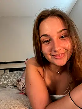 Snapshot of MadilynX777 chatting on October 9, 2025, 9:13 pm MadilynX777 online show from October 9, 2025, 9:13 pm