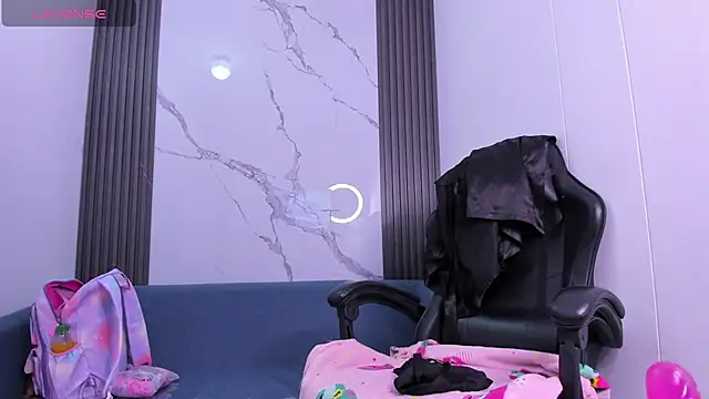 ShaunaDream online show from October 11, 2025, 4:01 am