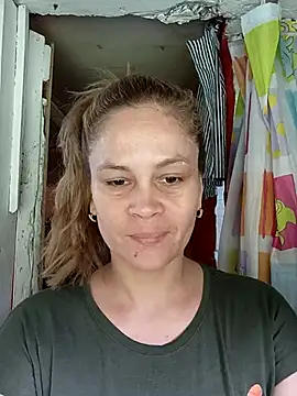 Snapshot of Chica_fuego chatting on October 12, 2025, 7:02 pm Chica fuego online show from October 12, 2025, 7:02 pm