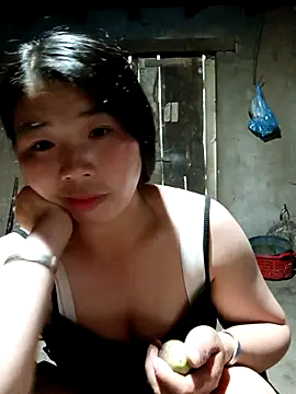 Snapshot of quynhkoolbae chatting on September 10, 2025, 10:26 am quynhkoolbae online show from September 10, 2025, 10:26 am